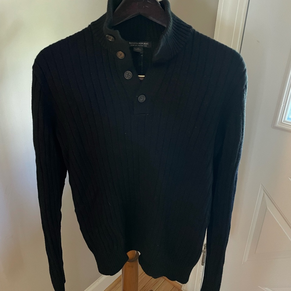 Banana Republic Italian Yarn Mock-neck Sweater Medium